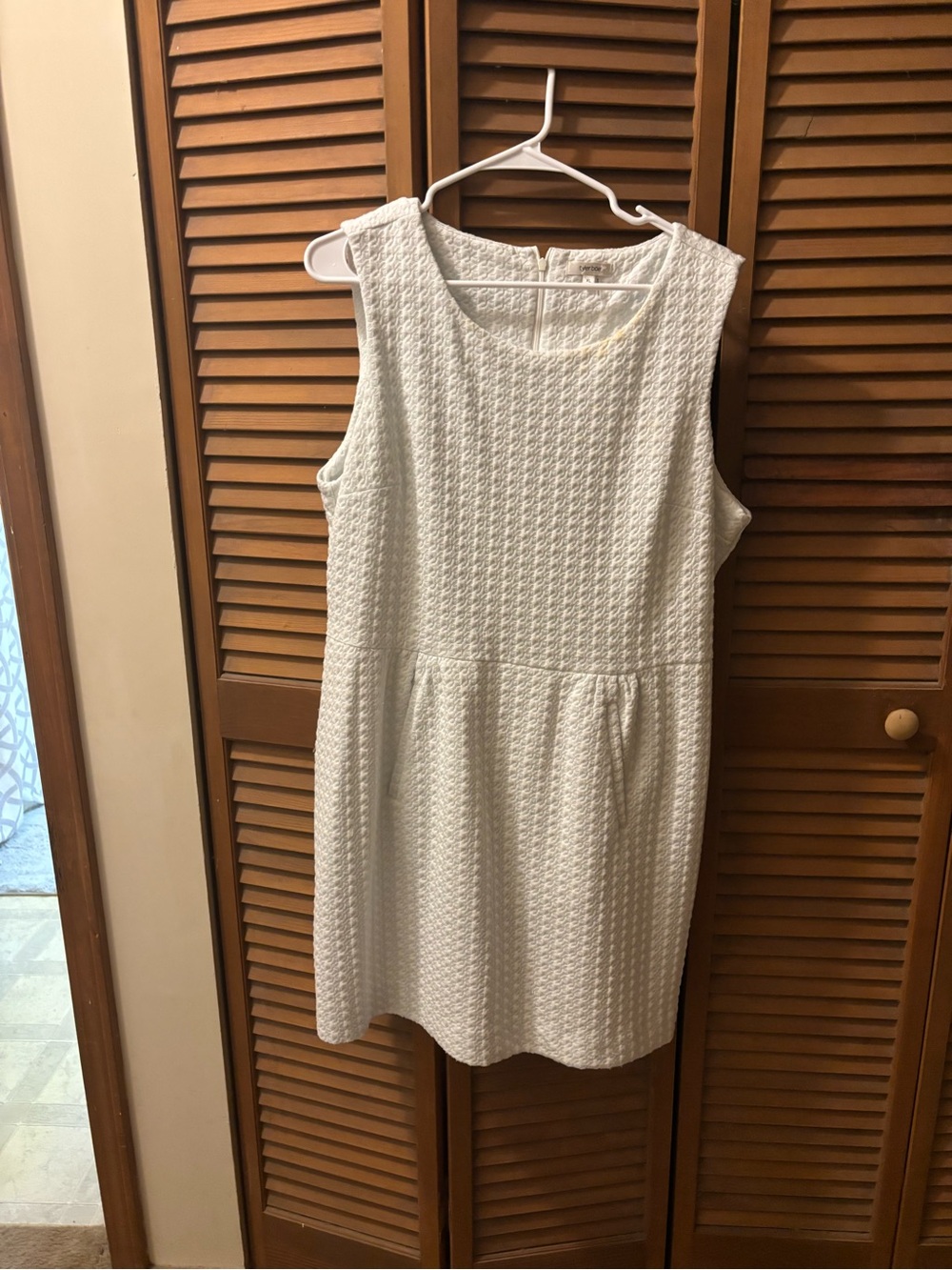 Tyler Boe Ivory Textured Sleeveless Shift Dress